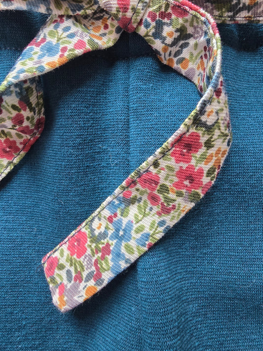 Pašiltinti petrolio atspalvio leginsai