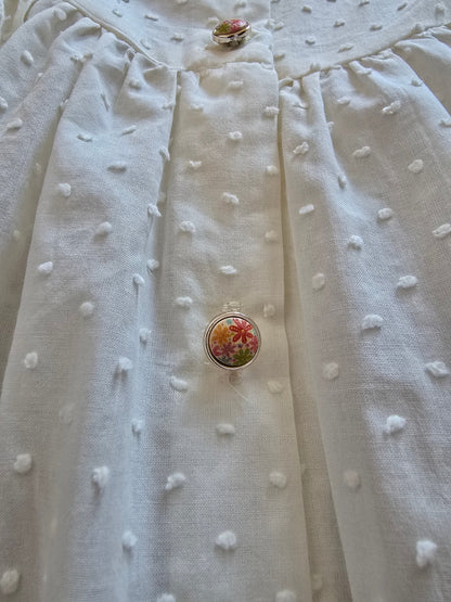 Balta mergaitiška palaidinė su raukinukais