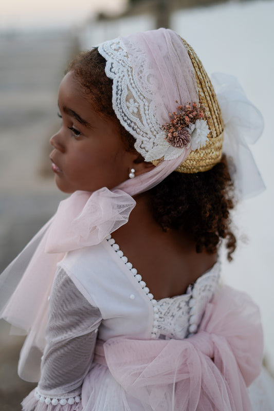 Vaikiška ceremoninė kepuraitė su kaspinais NAIPE