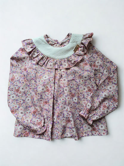 Alyvinių atspalvių gėlėta palaidinė